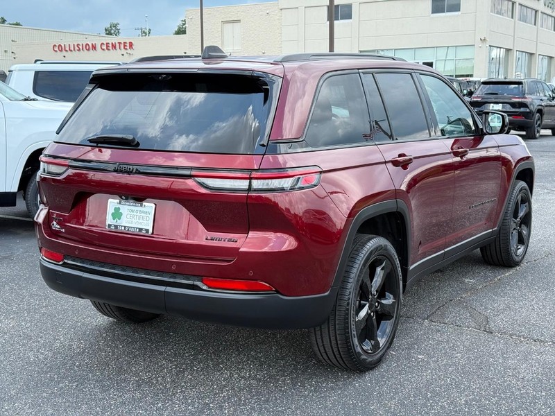 Jeep Grand Cherokee Vehicle Image 03