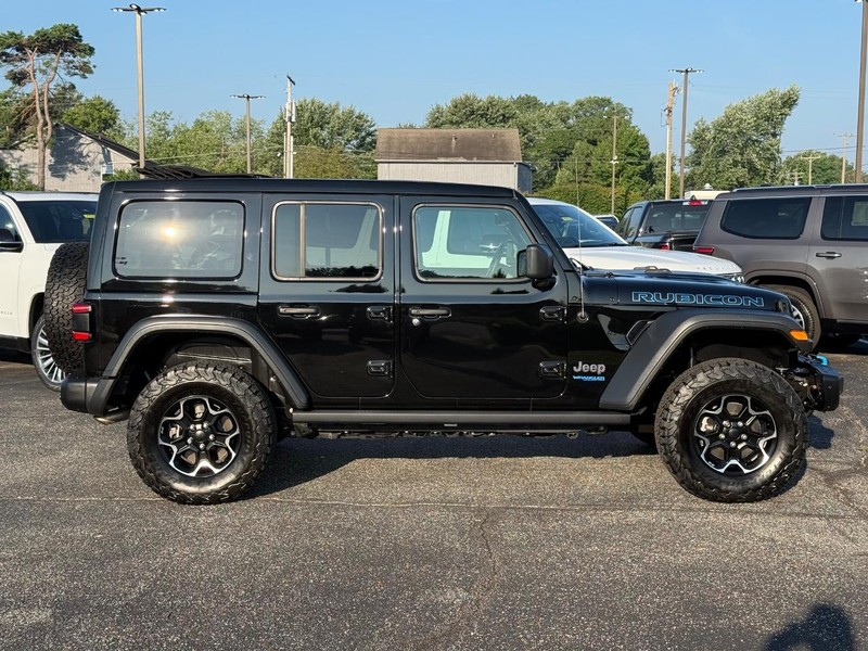 Jeep Wrangler 4xe Vehicle Image 02