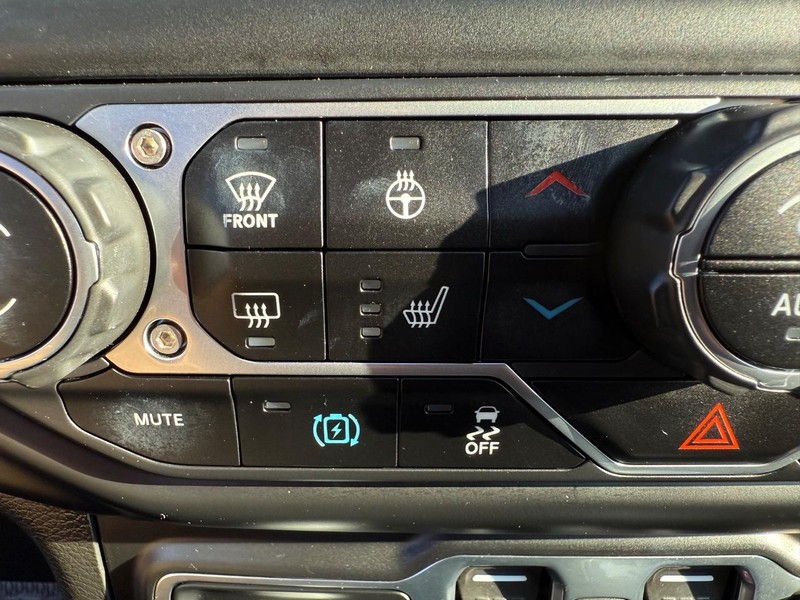 Jeep Wrangler 4xe Vehicle Image 17