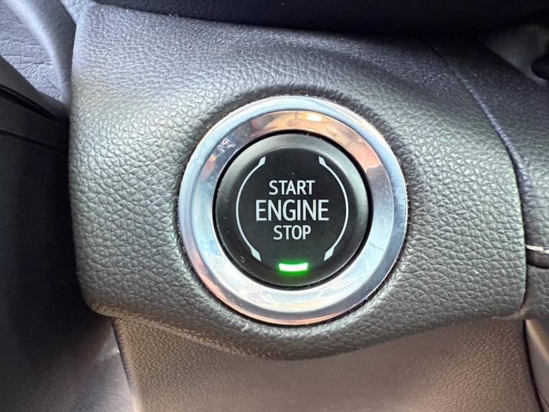 Buick Envision Vehicle Image 17