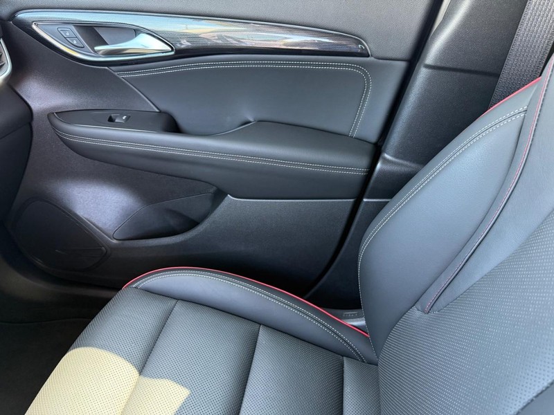 Buick Envision Vehicle Image 22