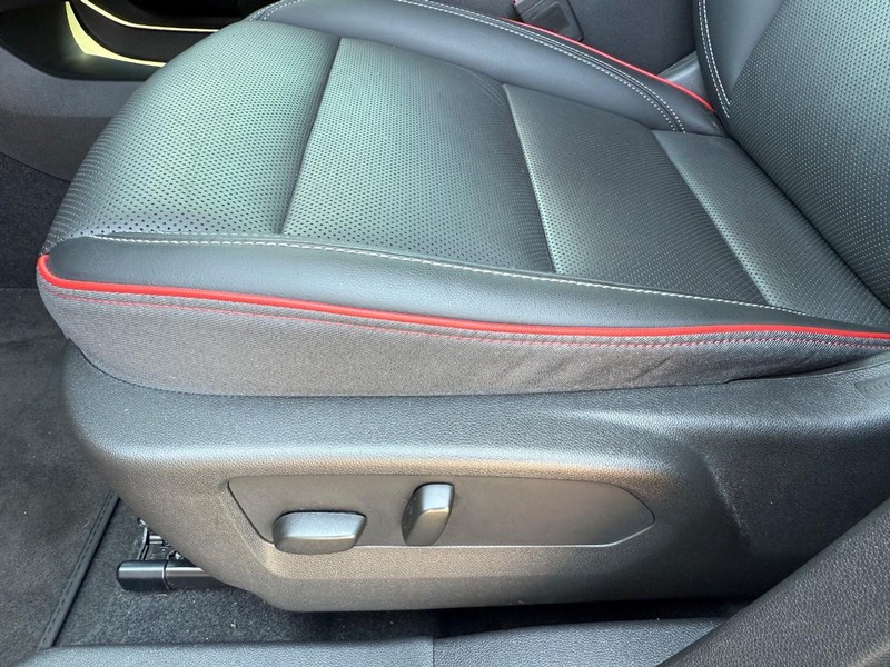 Buick Envision Vehicle Image 27