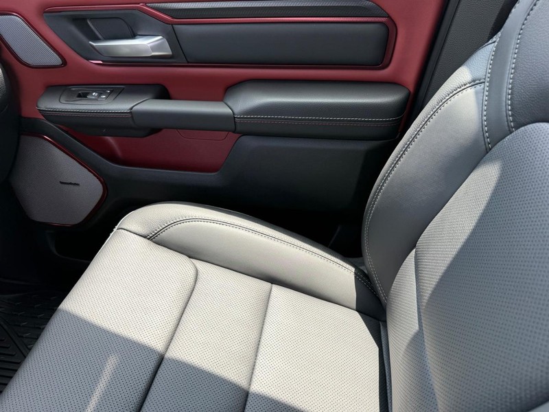 Ram 1500 Vehicle Image 13