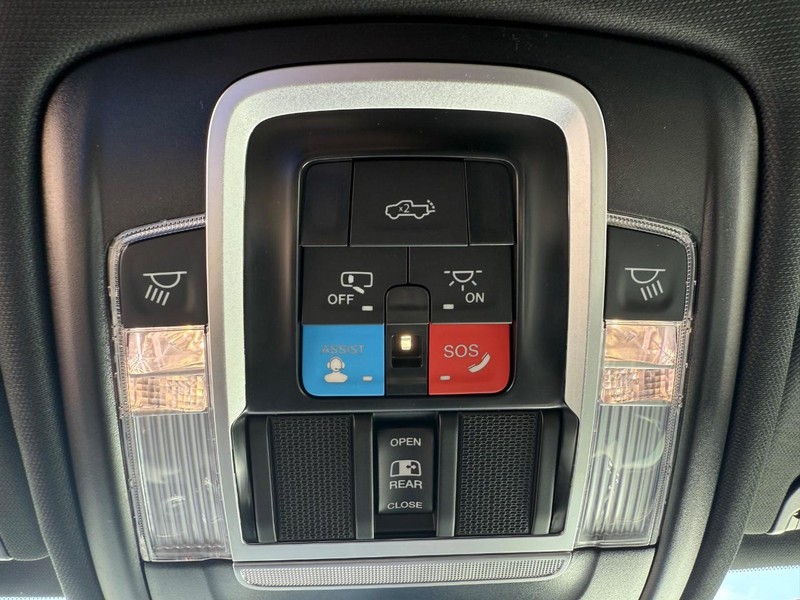 Ram 1500 Vehicle Image 14