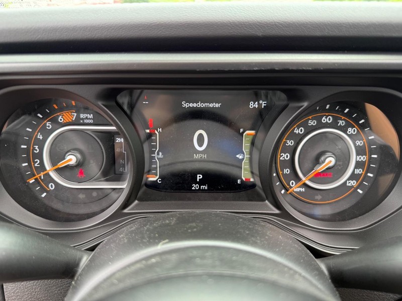 Jeep Wrangler Vehicle Image 17