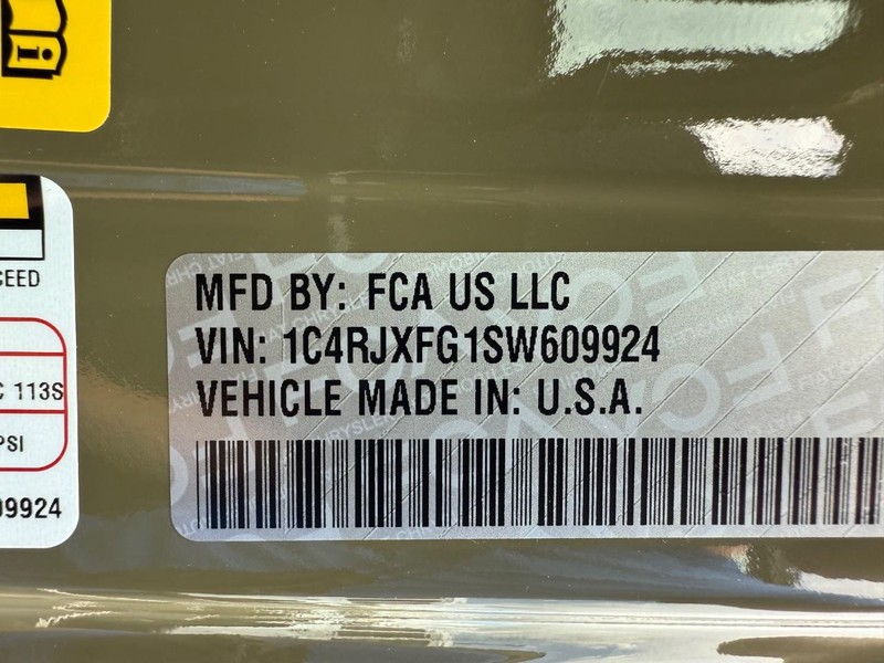 Jeep Wrangler Vehicle Image 22