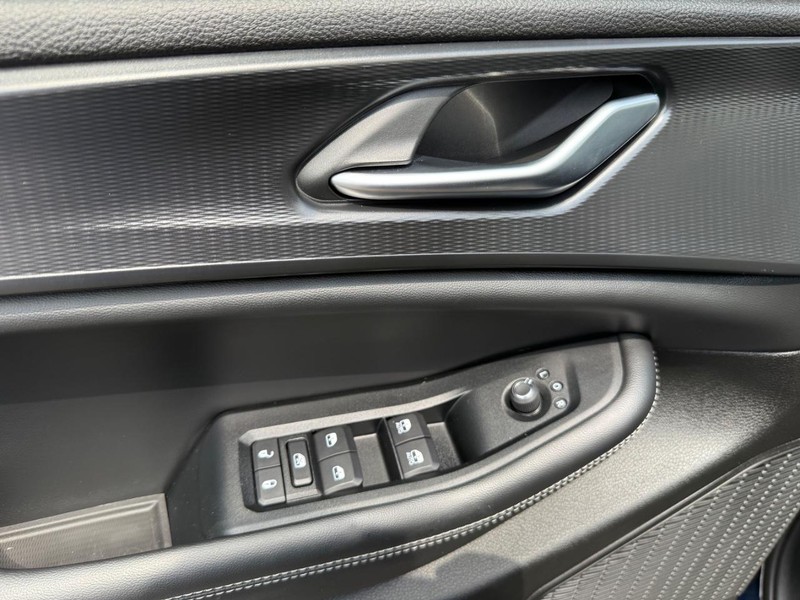 Jeep Grand Cherokee Vehicle Image 27