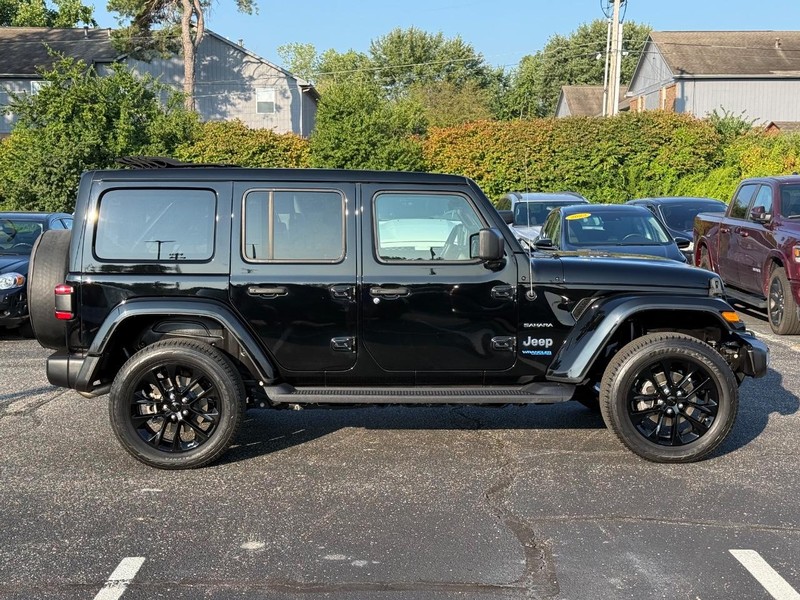 Jeep Wrangler 4xe Vehicle Image 02