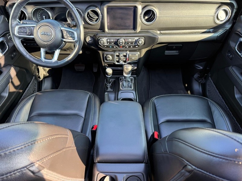 Jeep Wrangler 4xe Vehicle Image 12
