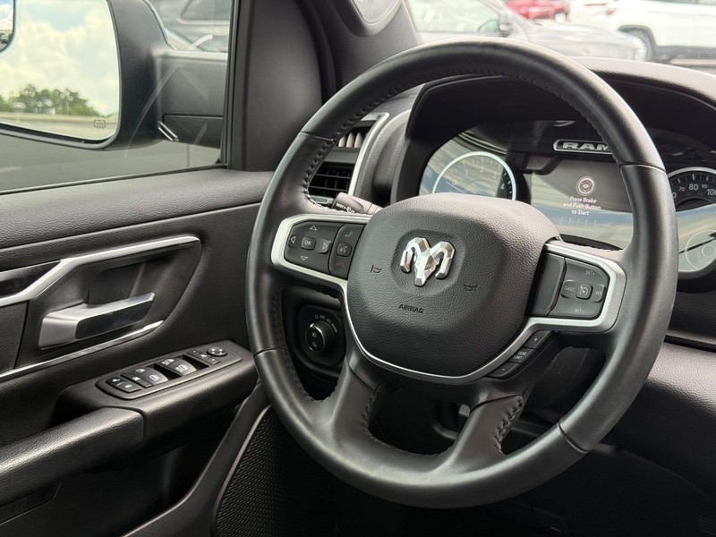 Ram 1500 Vehicle Image 12