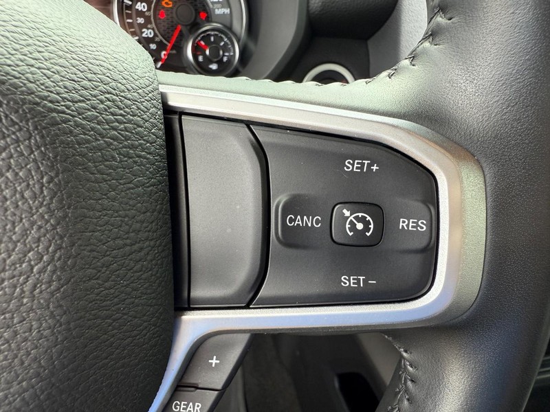 Ram 1500 Vehicle Image 14