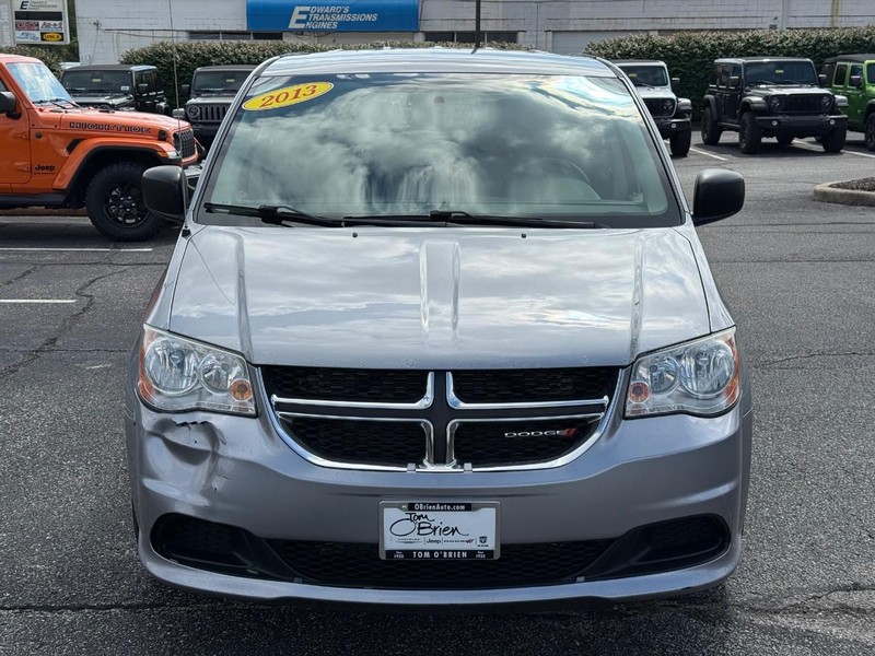 Dodge Grand Caravan Vehicle Image 09