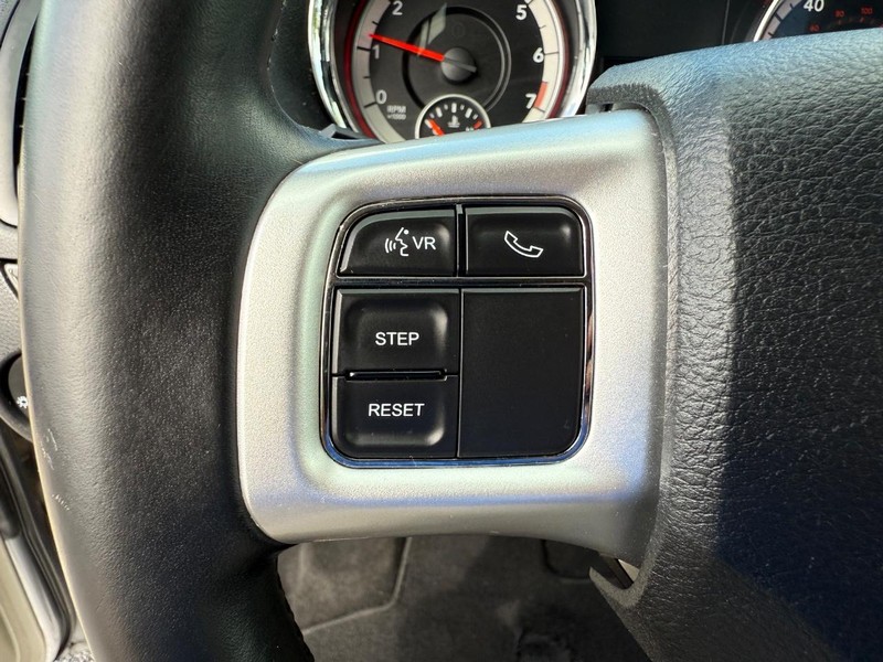 Dodge Grand Caravan Vehicle Image 14