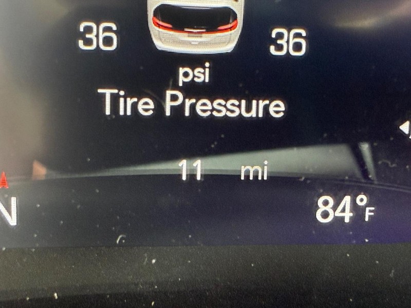 Chrysler Pacifica Vehicle Image 18