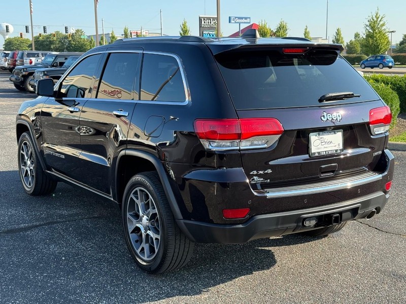 Jeep Grand Cherokee Vehicle Image 05