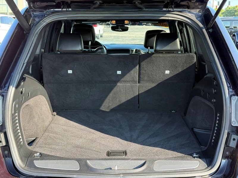 Jeep Grand Cherokee Vehicle Image 07