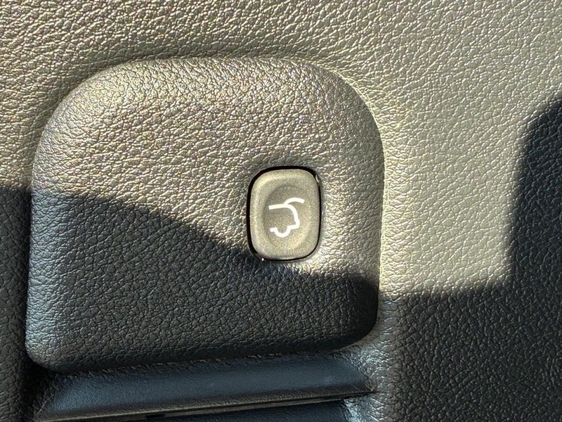 Jeep Grand Cherokee Vehicle Image 08