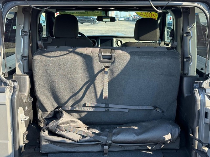 Jeep Wrangler Vehicle Image 07
