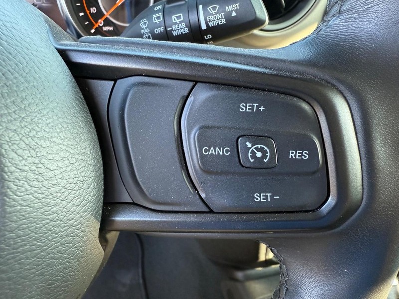 Jeep Wrangler Vehicle Image 14