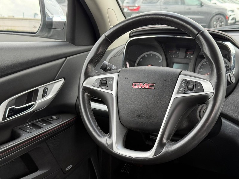 GMC Terrain Vehicle Image 14