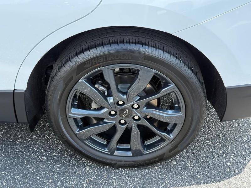 Chevrolet Equinox Vehicle Image 06