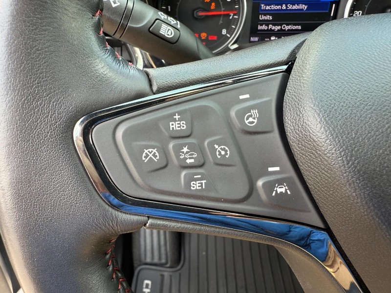 Chevrolet Equinox Vehicle Image 15