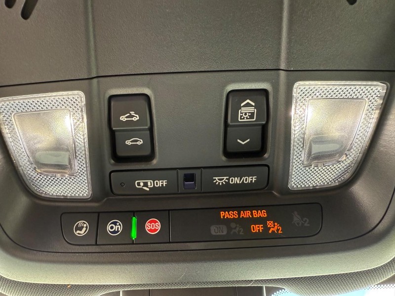 Chevrolet Equinox Vehicle Image 24