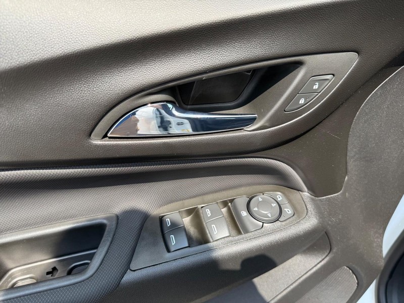Chevrolet Equinox Vehicle Image 27