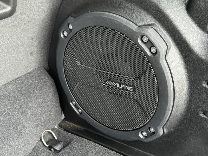 Jeep Wrangler 4xe Vehicle Image 07