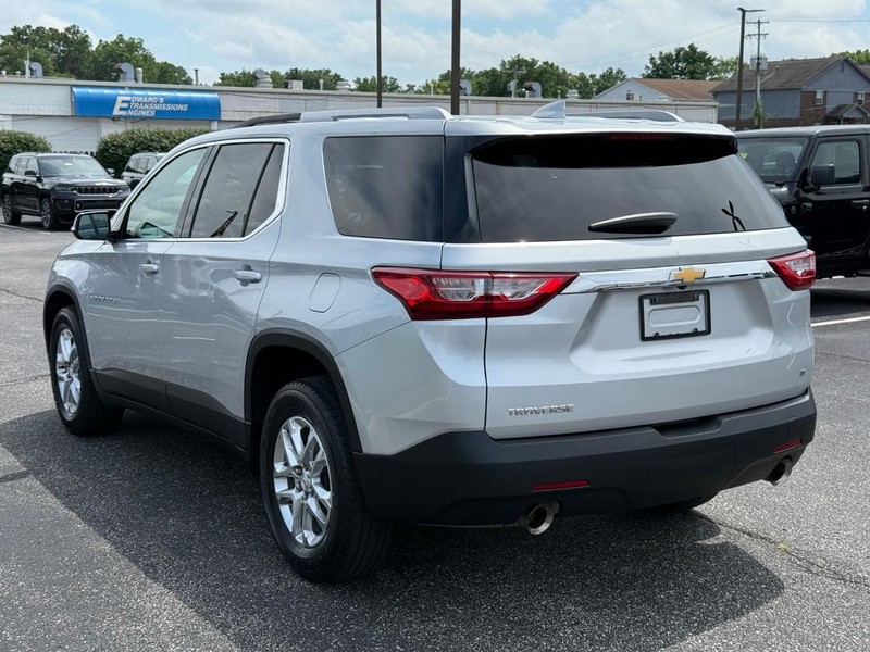 Chevrolet Traverse Vehicle Image 05