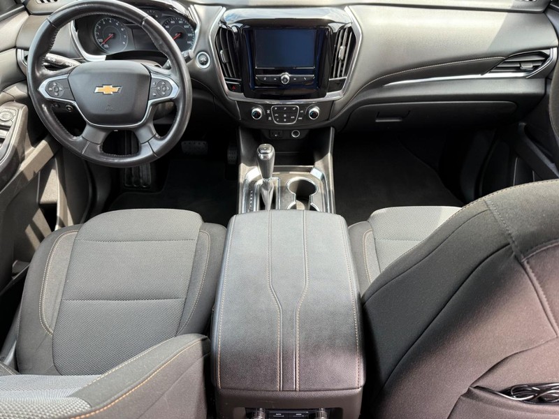 Chevrolet Traverse Vehicle Image 12