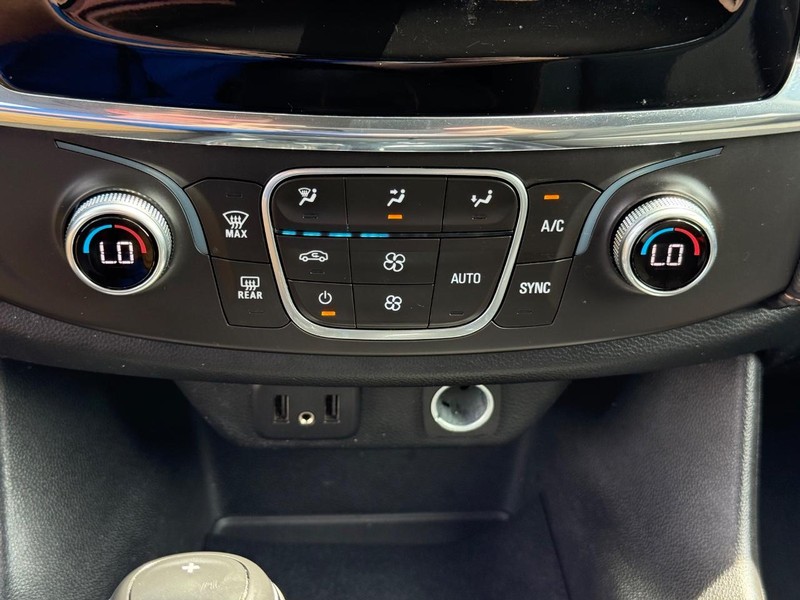 Chevrolet Traverse Vehicle Image 19