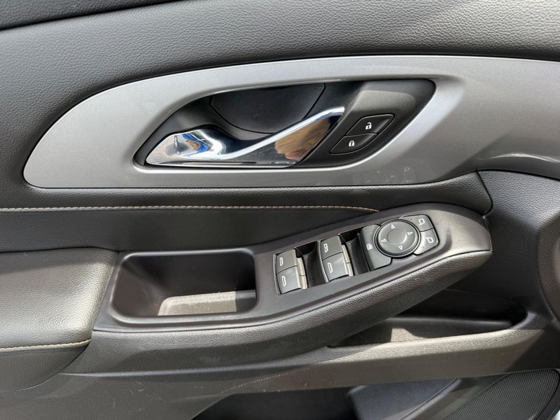 Chevrolet Traverse Vehicle Image 24