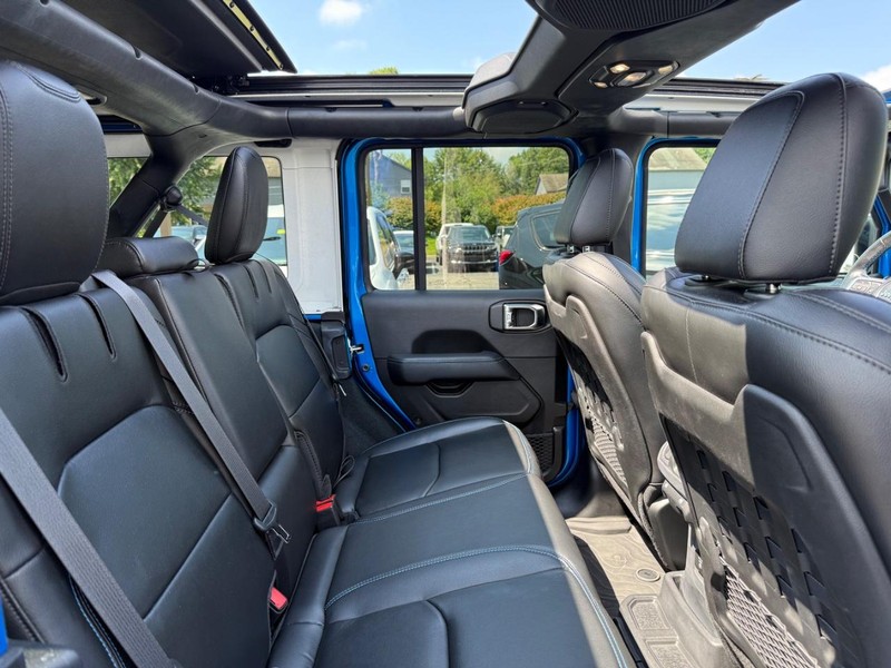 Jeep Wrangler 4xe Vehicle Image 10