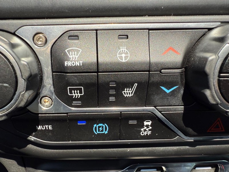 Jeep Wrangler 4xe Vehicle Image 17