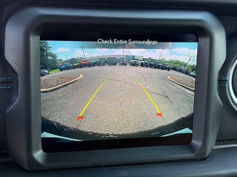 Jeep Wrangler 4xe Vehicle Image 18