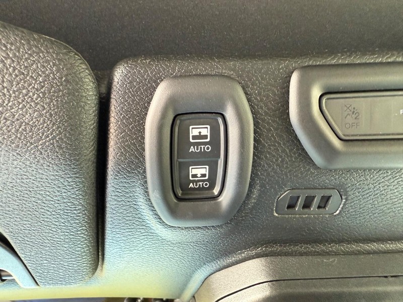 Jeep Wrangler 4xe Vehicle Image 23