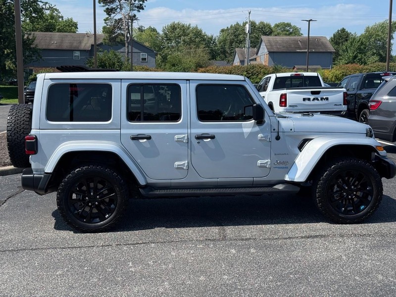 Jeep Wrangler 4xe Vehicle Image 02