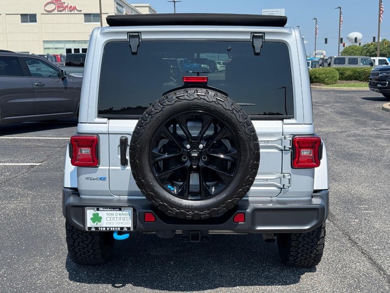 Jeep Wrangler 4xe Vehicle Image 04