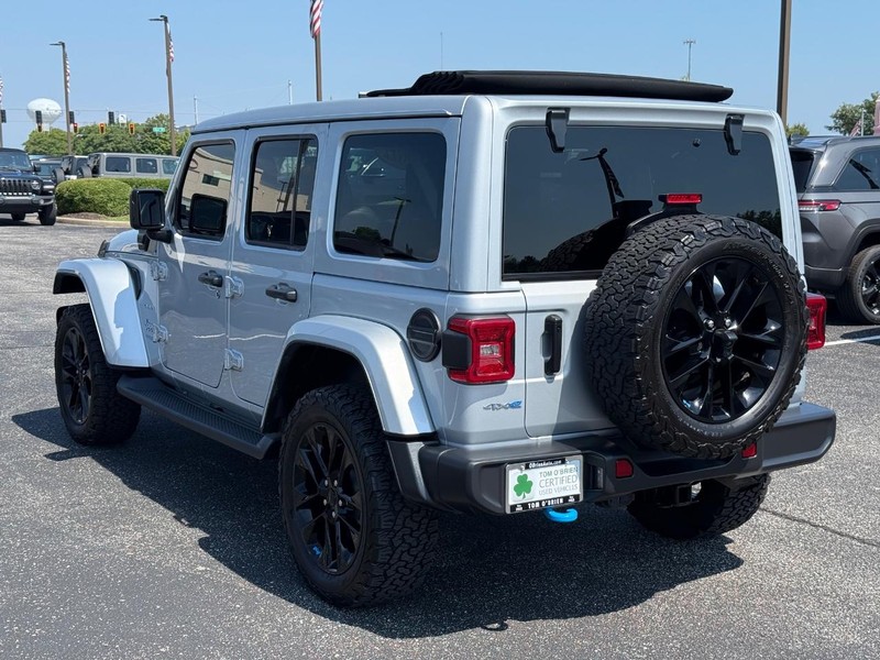 Jeep Wrangler 4xe Vehicle Image 05