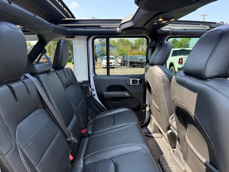 Jeep Wrangler 4xe Vehicle Image 10