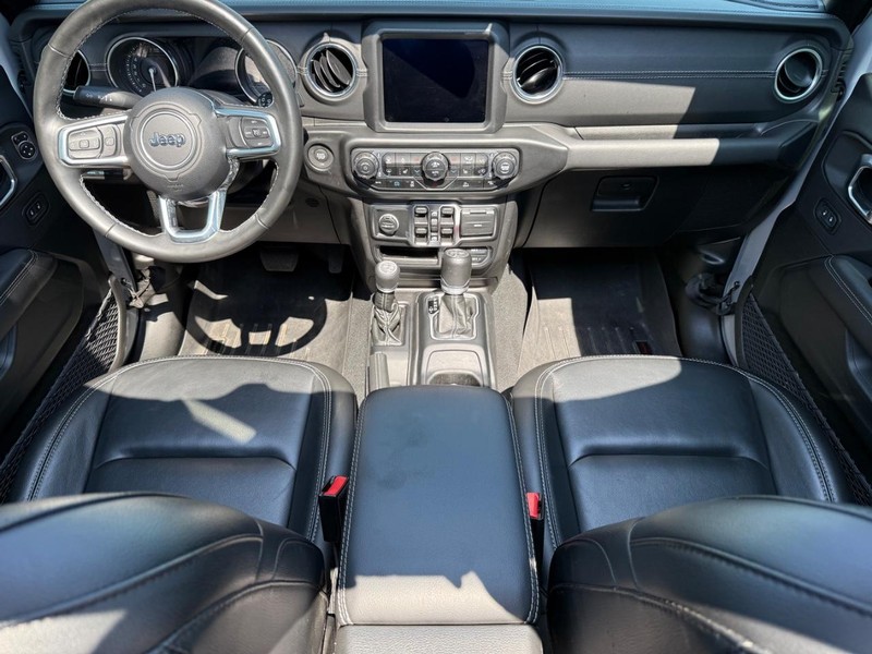 Jeep Wrangler 4xe Vehicle Image 12