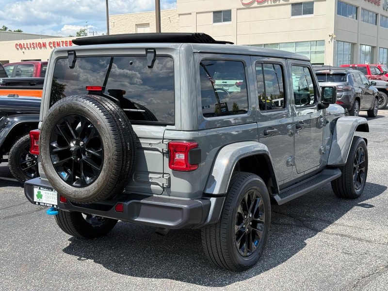 Jeep Wrangler 4xe Vehicle Image 03