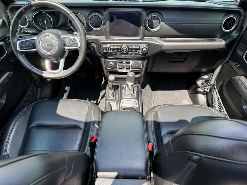 Jeep Wrangler 4xe Vehicle Image 12