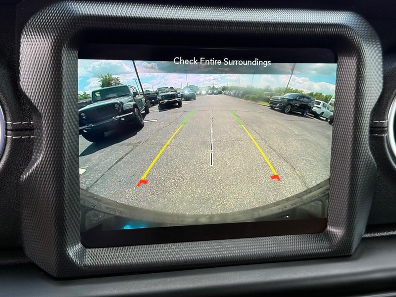 Jeep Wrangler 4xe Vehicle Image 18