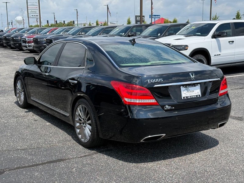 Hyundai Equus Vehicle Image 05
