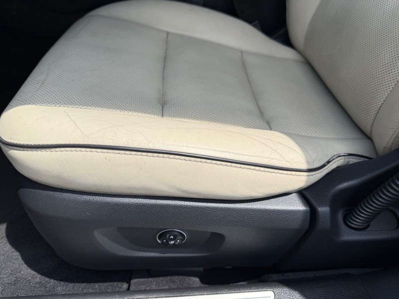 Hyundai Equus Vehicle Image 27