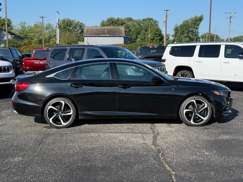 Honda Accord Sedan Vehicle Image 02