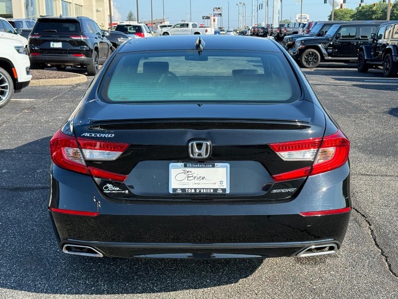 Honda Accord Sedan Vehicle Image 04