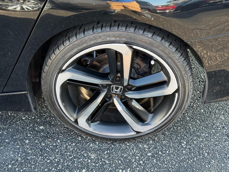 Honda Accord Sedan Vehicle Image 06